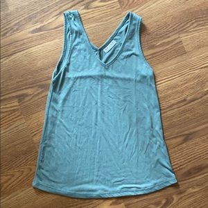 Sleeveless tank